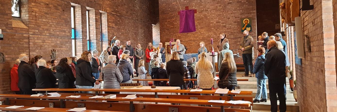 Kreuzwegandacht am Karfreitag Marienhagen